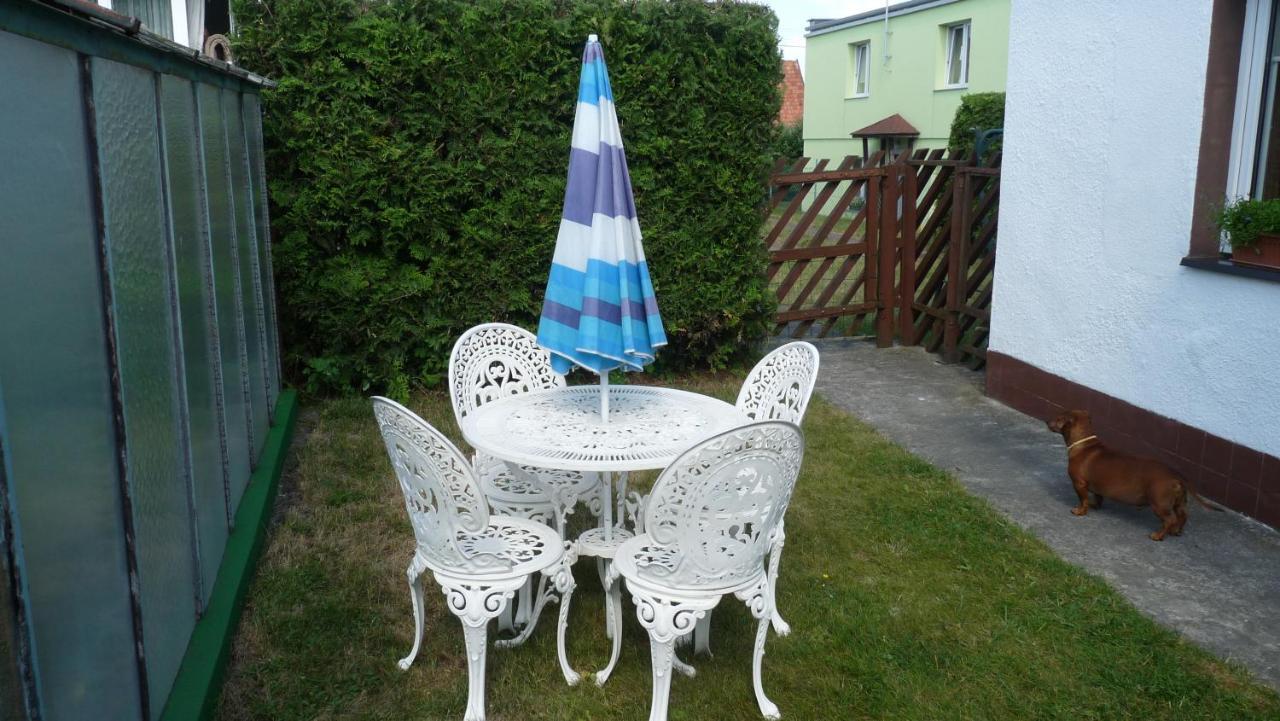 Domek W Ogrodzie Mragowo Bagian luar foto